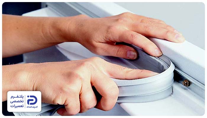 تعویض لاستیک درب یخچال کنوود