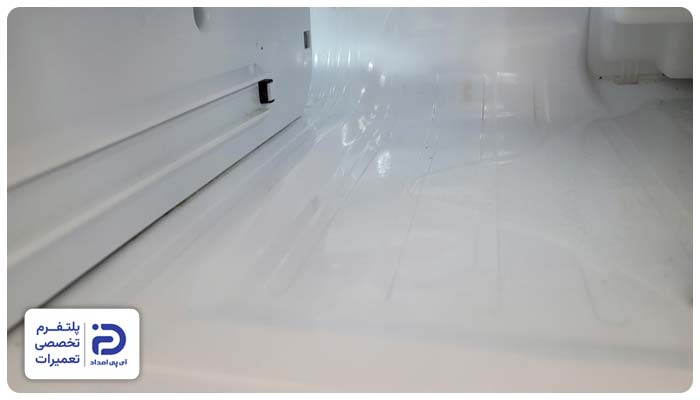 جمع شدن آب در کف یخچال بکو