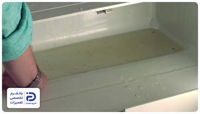 جمع شدن آب در کف یخچال آرچلیک