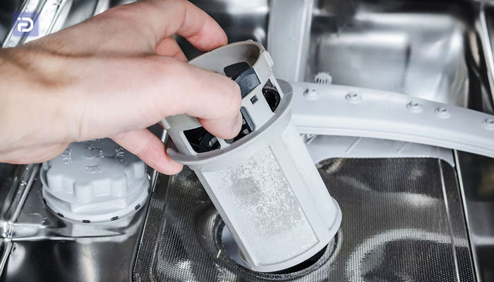 گرفتگی در فیلتر کف ظرفشویی باعث تخلیه نشدن آب میشود