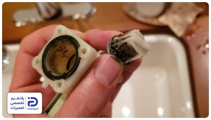 خرابی یا انسداد شیر علت وارد نشدن آب به ظرفشویی