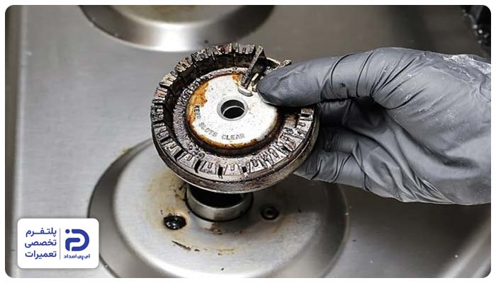 خرابی یا نامناسب بودن درپوش مشعل علت کم بودن شعله اجاق گاز