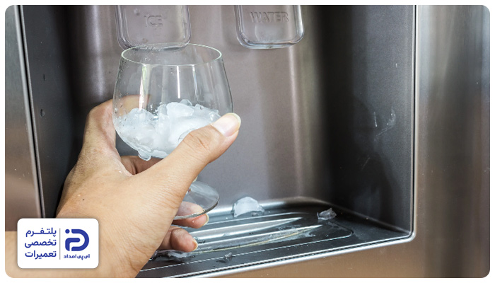 نحوه استفاده از یخساز یخچال آریستون