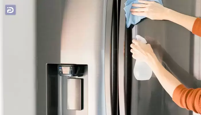 برای افزایش ماندگاری یخچال به تمیز کردن آن اهمیت دهید