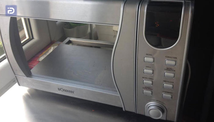 عدم روشن کردن خالی دستگاه برای بالا بردن عمر ماکروفر