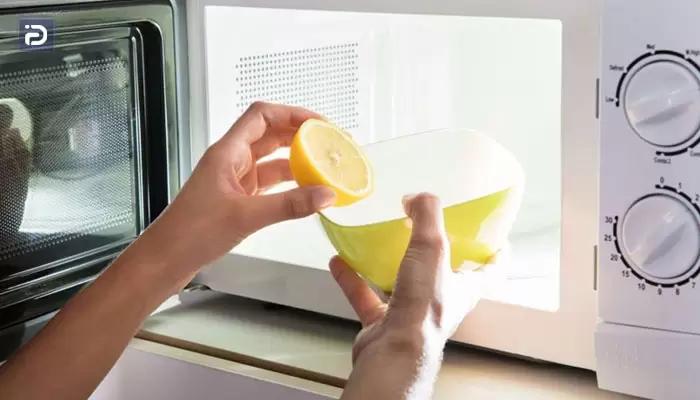 از بین بردن بوی ماکروفر با آب لیمو