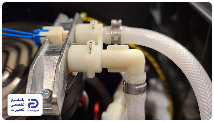 پاره شدن شیلنگ، از دلایل نشتی آب از اسپرسوساز