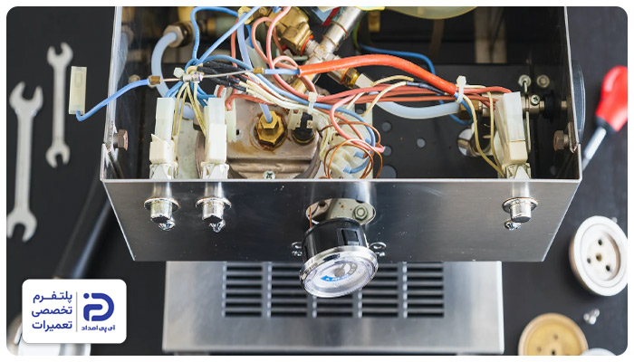 نبود جریان برق در دستگاه اسپرسوساز، دلیل گرم نشدن آب در دستگاه