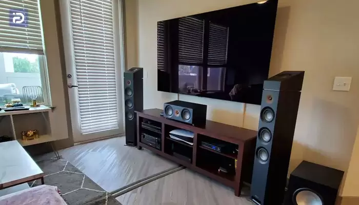 تداخل دستگاه های الکترونیکی باعث برفک زدن تلویزیون میشود