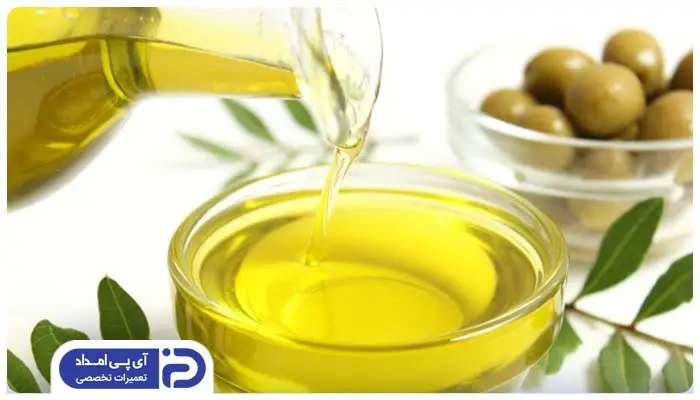 8. استفاده از روغن زیتون برای برفک یخچال