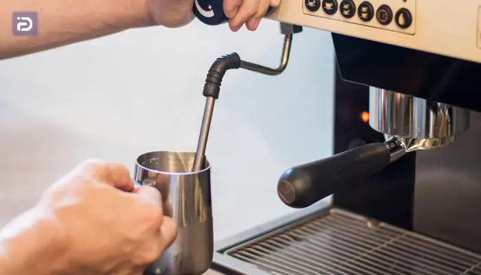 آیا باید بخار دستگاه اسپرسو را تخلیه کنیم؟