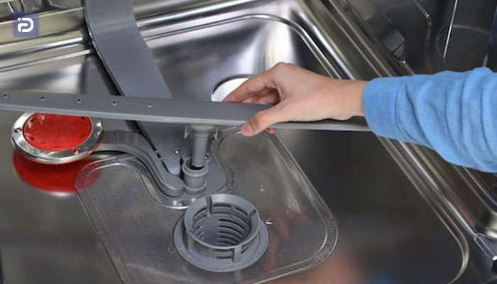 محکم نبودن بازوی آبپاش ماشین ظرفشویی در جای خود