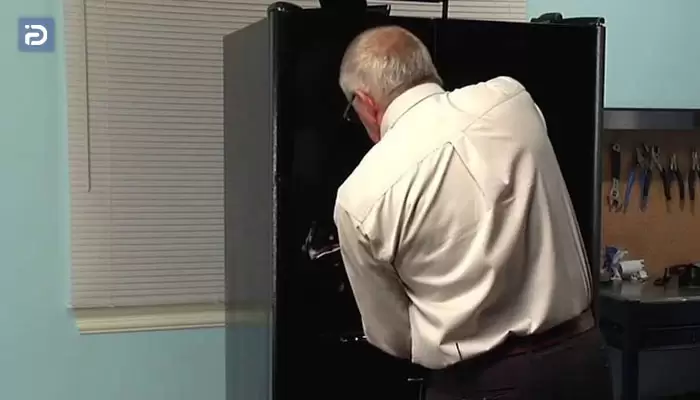 تعمیرکار آب سرد کن یخچال ال جی چه ویژگی باید داشته باشد؟