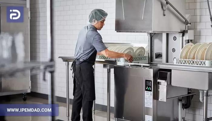 چه مکان‌هایی از ماشین ظرفشویی صنعتی استفاده می‌کنند؟