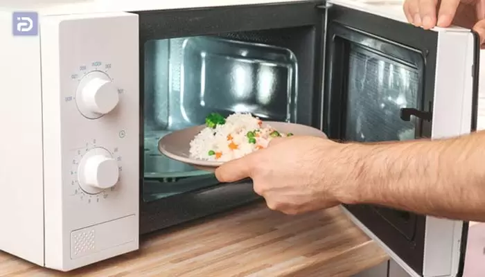 نحوه گرم کردن غذا در ماکروفر داتیس