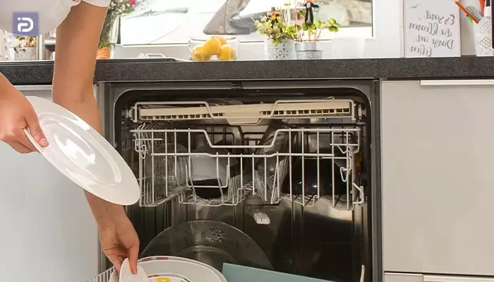 در زمان چیدن ظروف به چه نکاتی باید توجه کرد؟