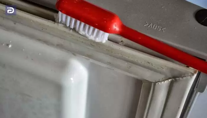 نظافت لاستیک دور درب یخچال دیاکو