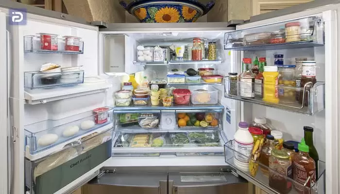 چیدن مواد غذایی درون یخچال و فریزر آیسان