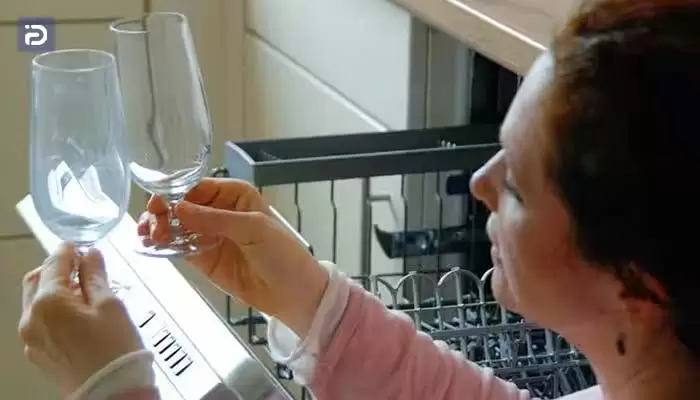 دلیل کدر شدن، سفیدک زدن یا لکه روی ظروف پس از شستشو در ظرفشویی فیلیپس چیست؟