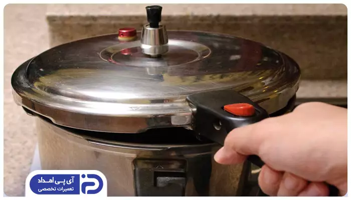 بسته نبودن شیر زودپز برقی 