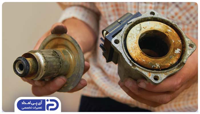 خراب شدن قطعات؛ علت بوی گاز پکیج