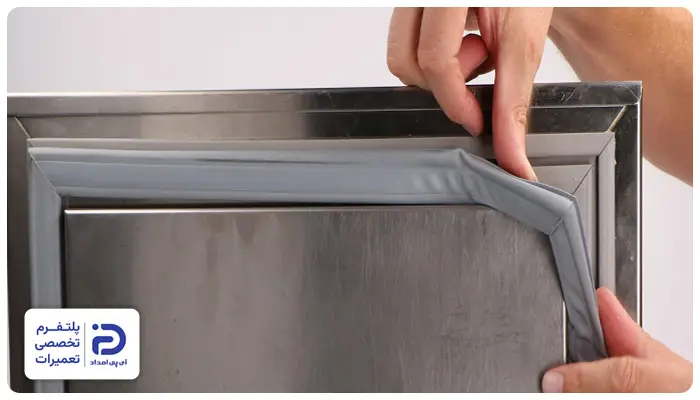 خرابی لاستیک دور درب؛ علت بوق زدن یخچال بوش