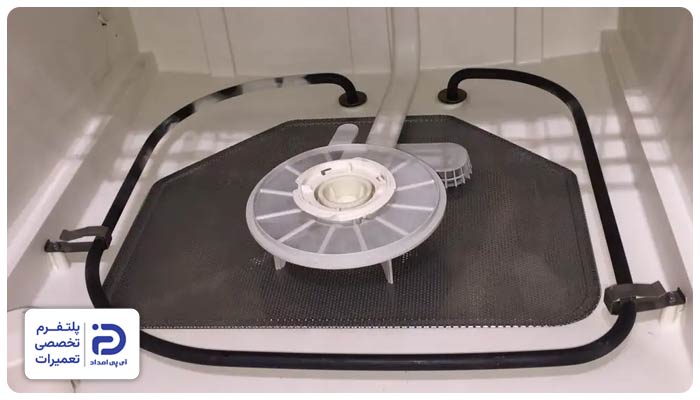 رسوب یا جرم روی المنت در ظرفشویی بوش باعث گرم نشدن آب میشود