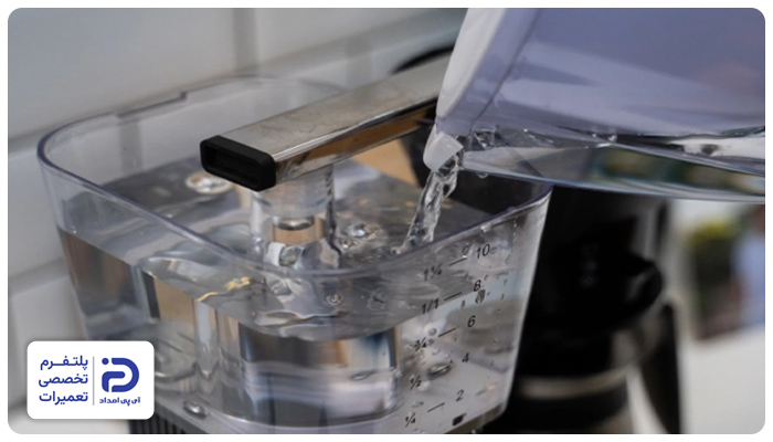 کمبود آب در مخزن، از دلایل قهوه ندادن اسپرسوساز