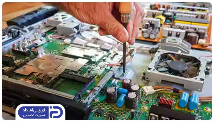 تعویض یا تعمیر قطعات داخلی تیونر تلویزیون