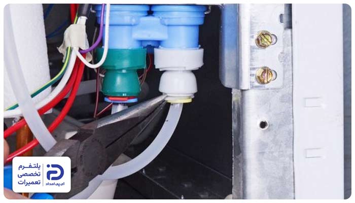 وصل کردن شلنگ لوله و اتصال مجدد سیمها آبسردکن خانگی