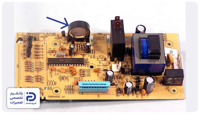 خرابی یا فرسودگی بیزر روی برد الکترونیکی ماکروفر 