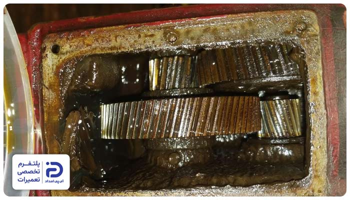 روانکاری ناکافی یا نشت گریس