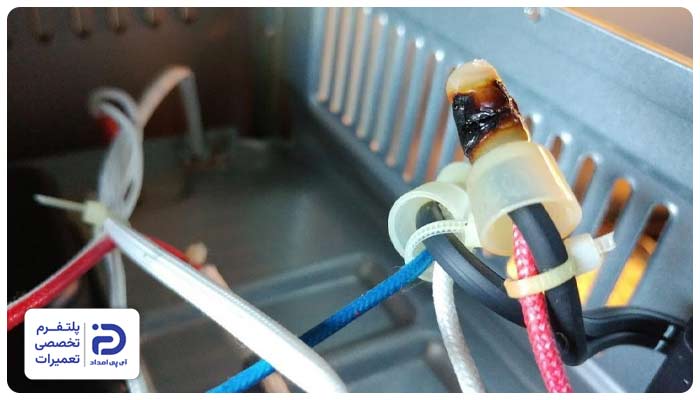 پارگی عایق سیم‌ها و اتصال در سیم‌کشی داخلی آون توستر 