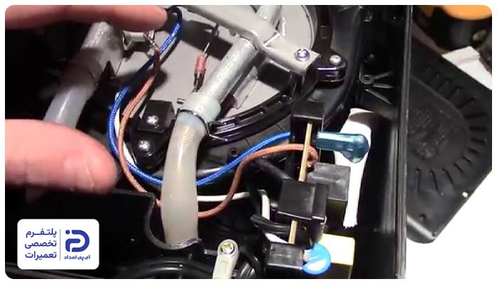 انسداد مسیر آب و رسوب‌گرفتگی یکی از علت‌های کار نکردن پمپ قهوه ساز