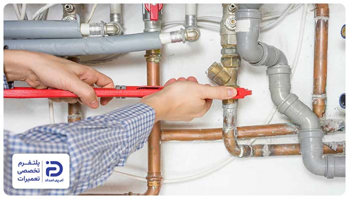 بازدید و بررسی لولهها و اتصالات موتورخانه