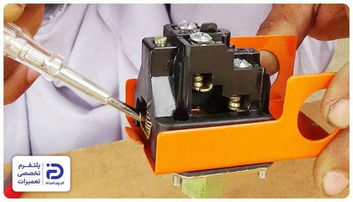 تعویض کلید اتومات پمپ آب