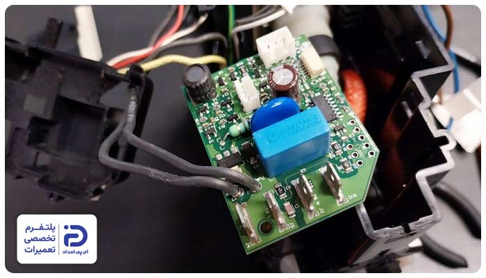 برد کنترل و فرمان‌دهی یکی از علت های کار نکردن پمپ قهوه ساز