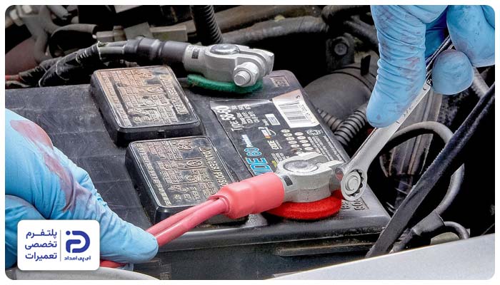 خرابی یا بی‌کیفیت بودن قطب‌ها دلیل جرقه زدن باتری ماشین