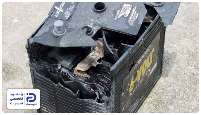 ترکیدن باتری ماشین