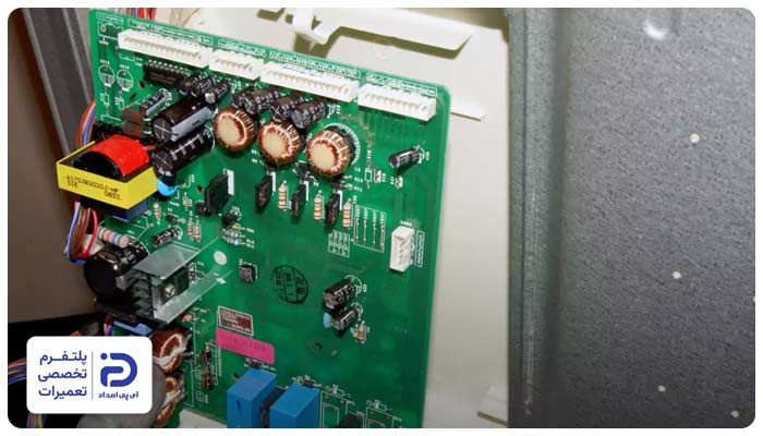 مشکل در برد الکترونیکی علت ارور d5 یخچال امرسان
