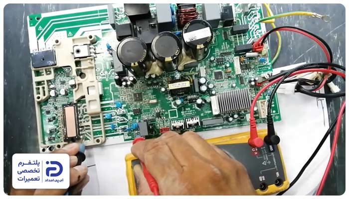 مشکل در برد اصلی از دلایل ارور E9 در کولرگازی ایوولی