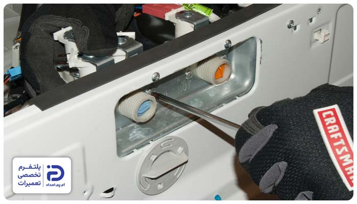 مشکل در شیر برقی از دلایل ارور e10 لباسشویی پاکشوما