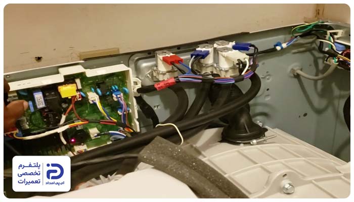 مشکل در سیم‌کشی و برد اصلی علت ارور e10 لباسشویی پاکشوما