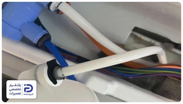 مسدود بودن شلنگ آب ورودی از دلایل ارور e14 یخچال دوو