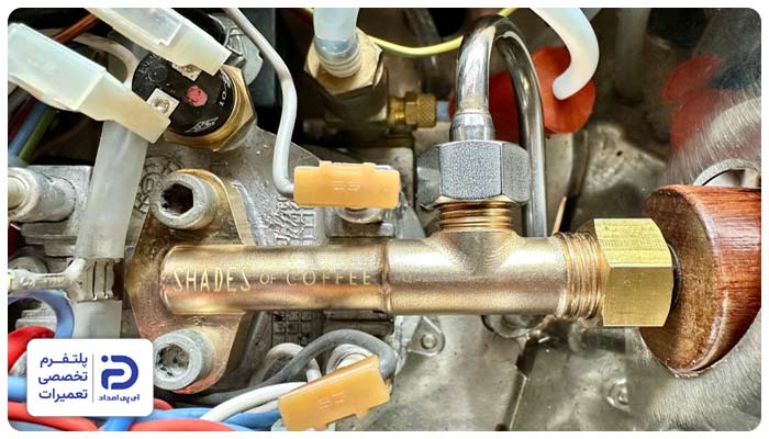 خرابی درپوش یا شیر بخار دلیل بخار دادن قهوه ساز