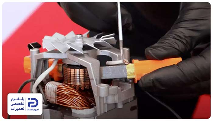 خرابی یا فرسودگی زغال علت جرقه در موتور آبمیوه گیری