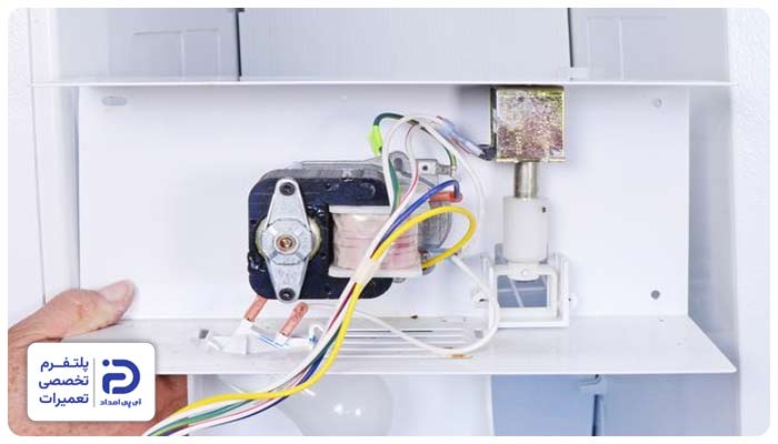 خرابی یا گیر کردن موتور یخساز از دلایل ارور e14 یخچال دوو