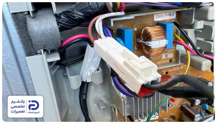 شل شدن یا قطعی کابل‌های ارتباطی از دلایل ارور c4 یخچال هیمالیا