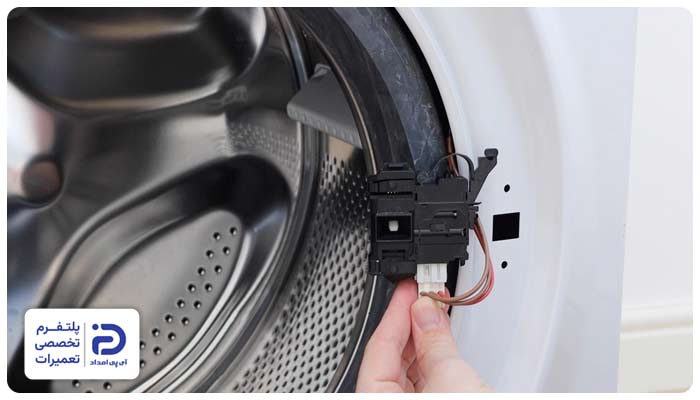 مشکل در قفل و سوئیچ درب علت ارور dE لباسشویی سامسونگ