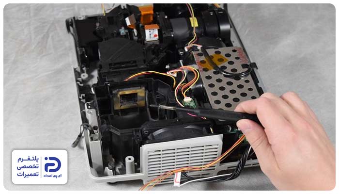 تعویض لنز ویدئو پروژکتور اپسون